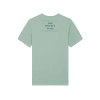 Vista trasera de la Camiseta Positano en verde salvia con texto Find Nature's Peace enmarcado